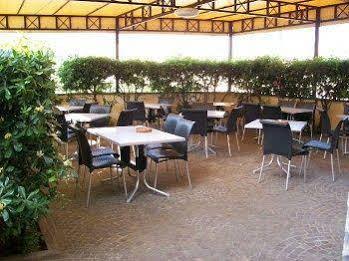 Hotel Santa Lucia Кашина Экстерьер фото
