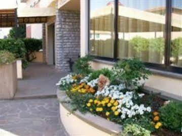 Hotel Santa Lucia Кашина Экстерьер фото